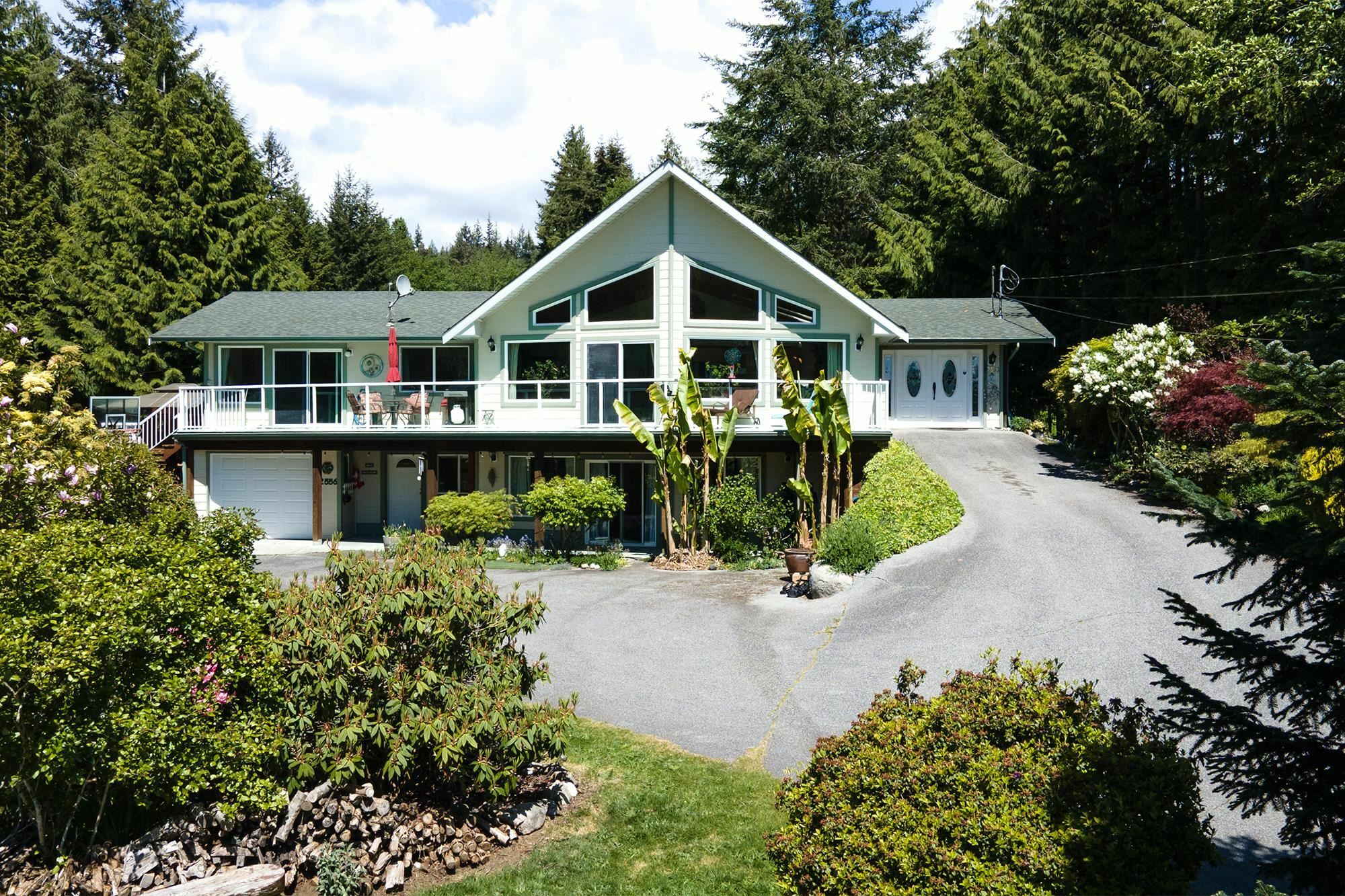 Property Photo: 2556 Lower Road BC V0N 2W4