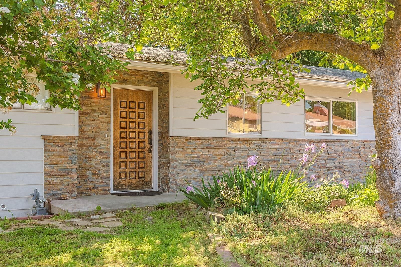 Property Photo:  1015 24th Street  ID 83501 