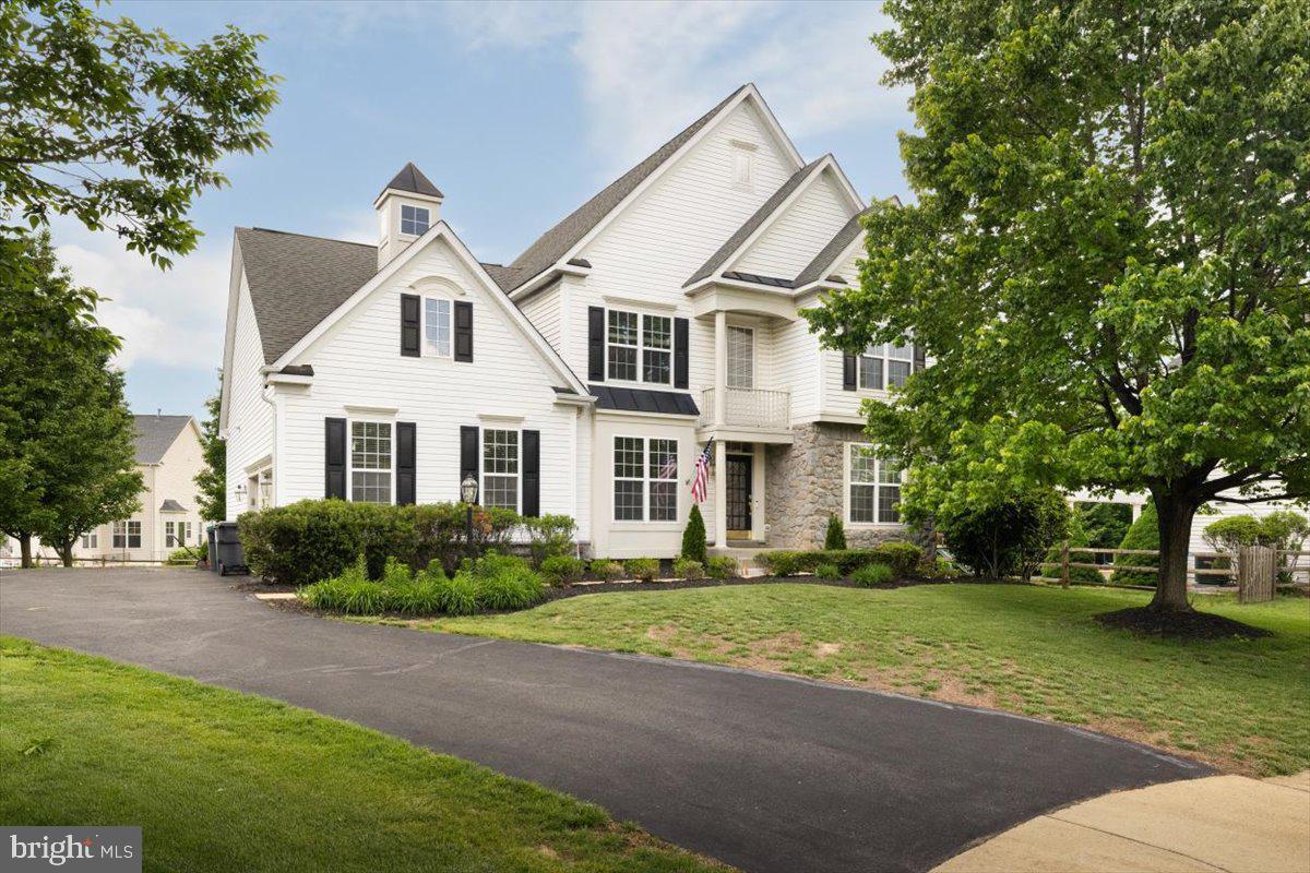 Property Photo: 7135 Hills Lane VA 20187