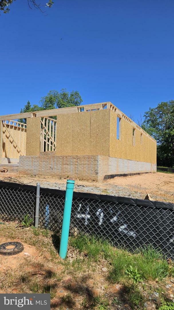 Property Photo: 9208 4th Street MD 20706