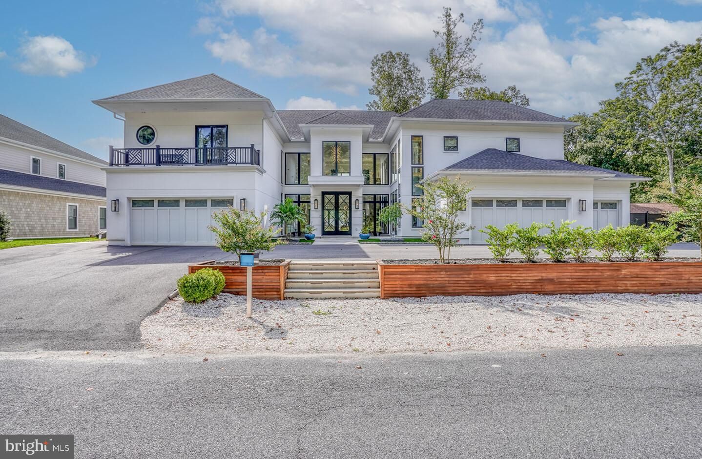 Property Photo:  104 W Buckingham Drive  DE 19971 