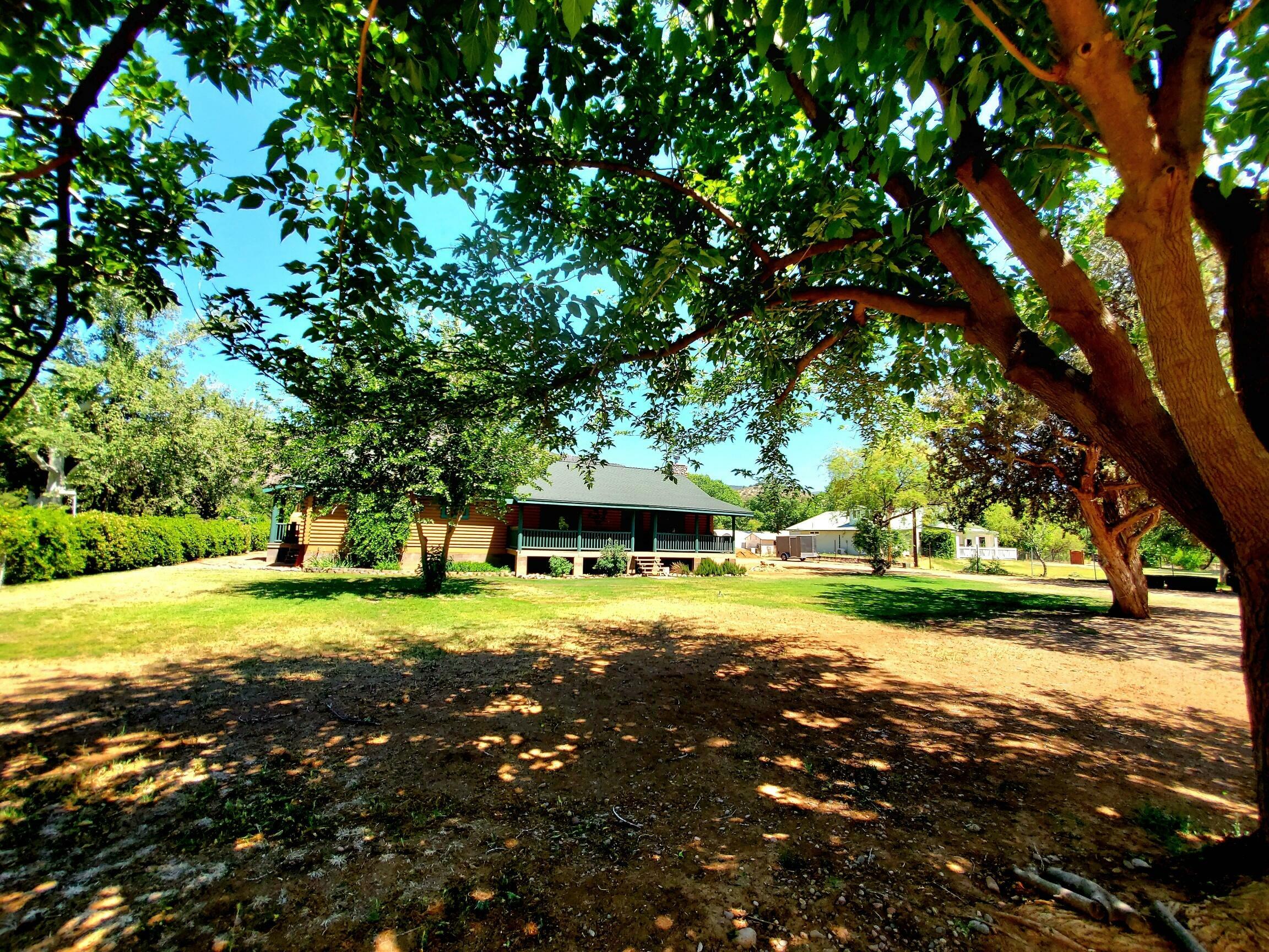 Property Photo: 367 S River Road AZ 85541