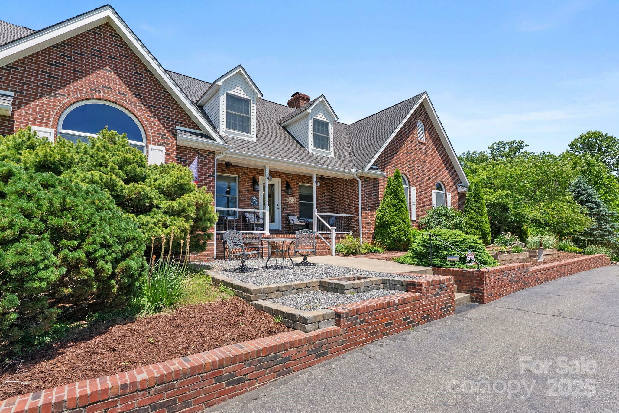 Property Photo:  250 Huey Road  NC 28753 