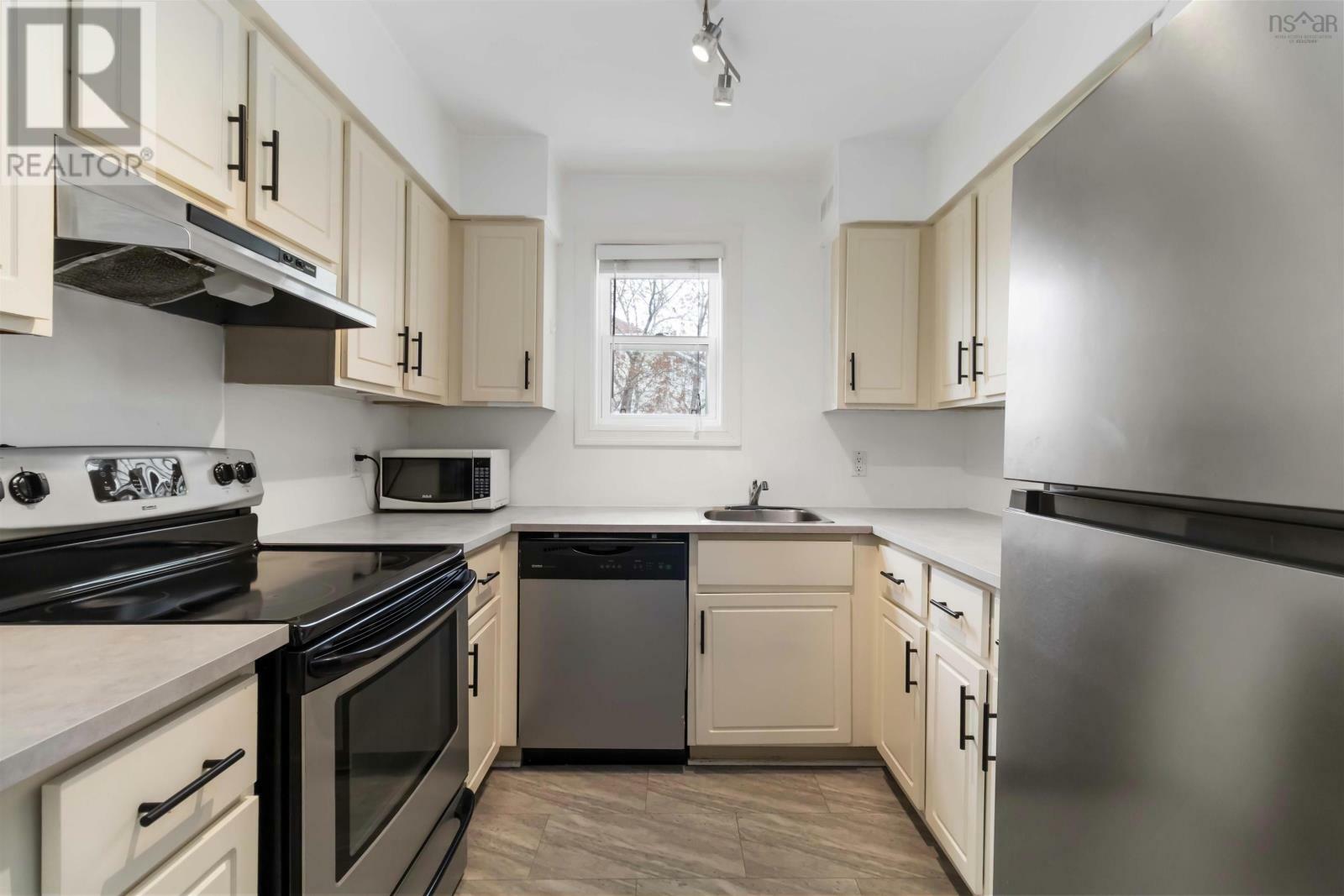 Property Photo:  182 Farnham Gate Road 204  NS B3M 4C4 