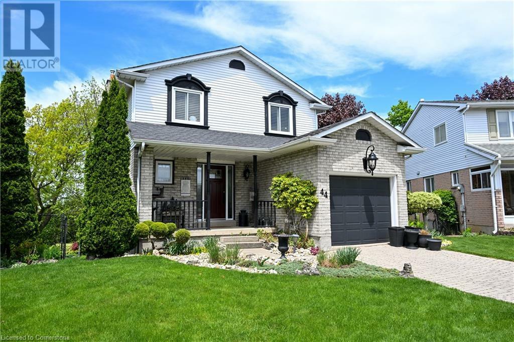 Property Photo: 44 Vesper Court ON L8J 2B5
