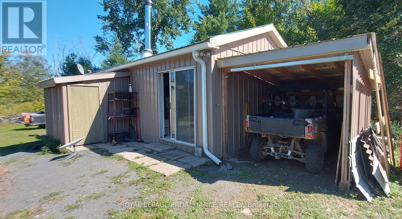 Property Photo: 812 Cleveland Road ON K0K 1Y0