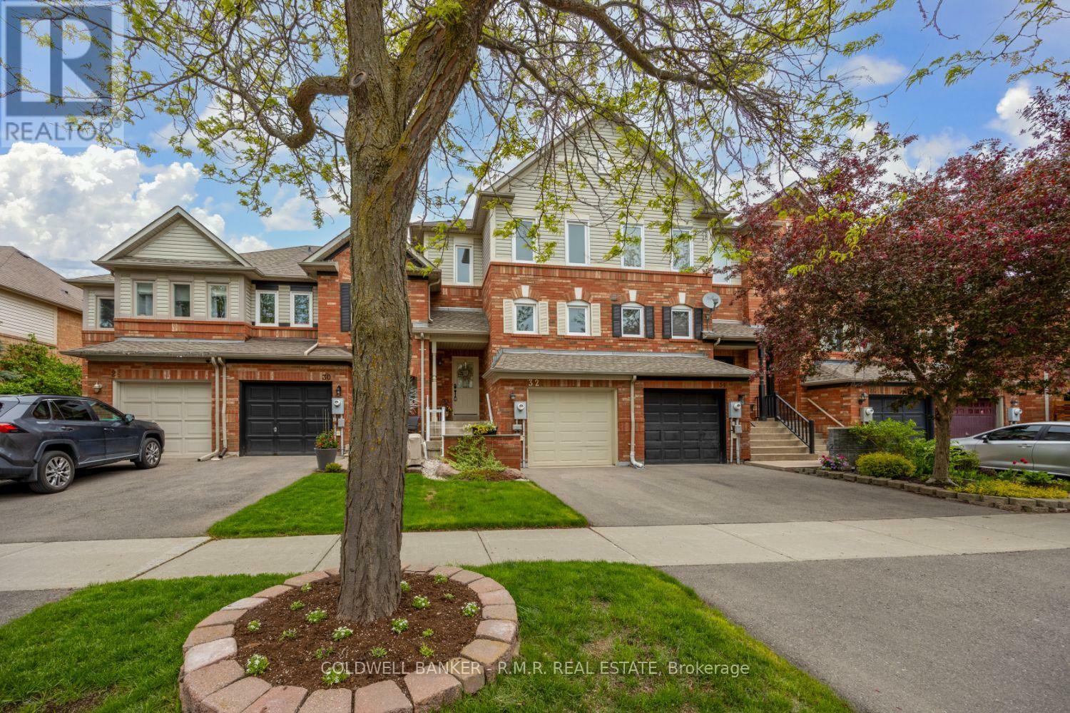 32 Mugford Road  Aurora (Bayview Wellington) ON L4G 7H5 photo