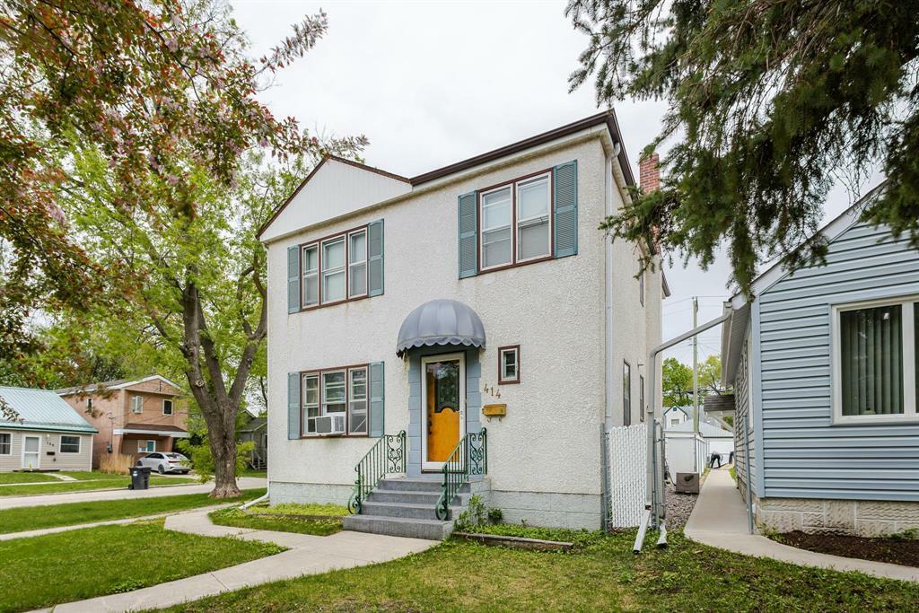 Photo de la propriété: 414 Lariviere Street MB R2H 1A4