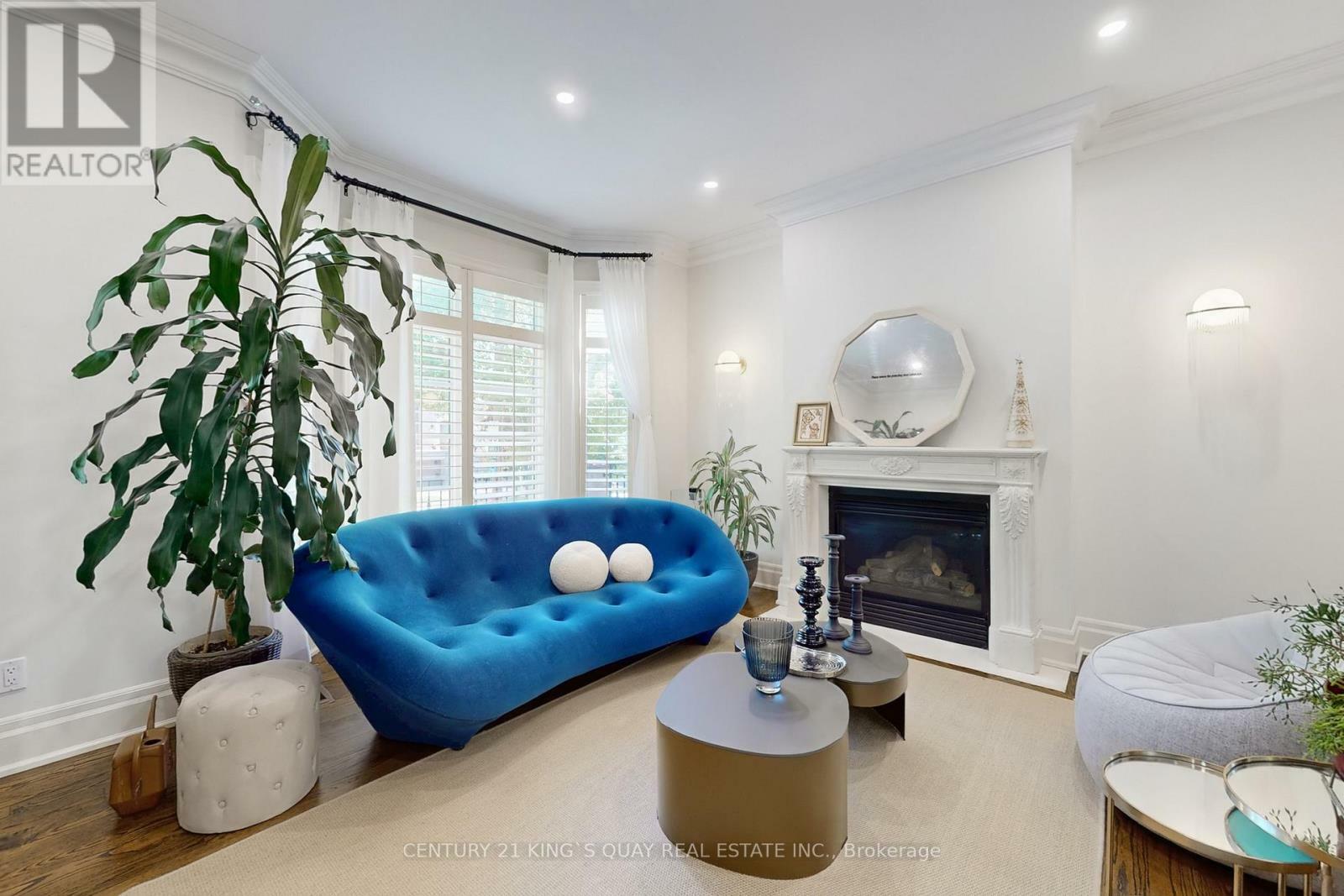 Property Photo:  488A Fairlawn Avenue  ON M5M 1V2 
