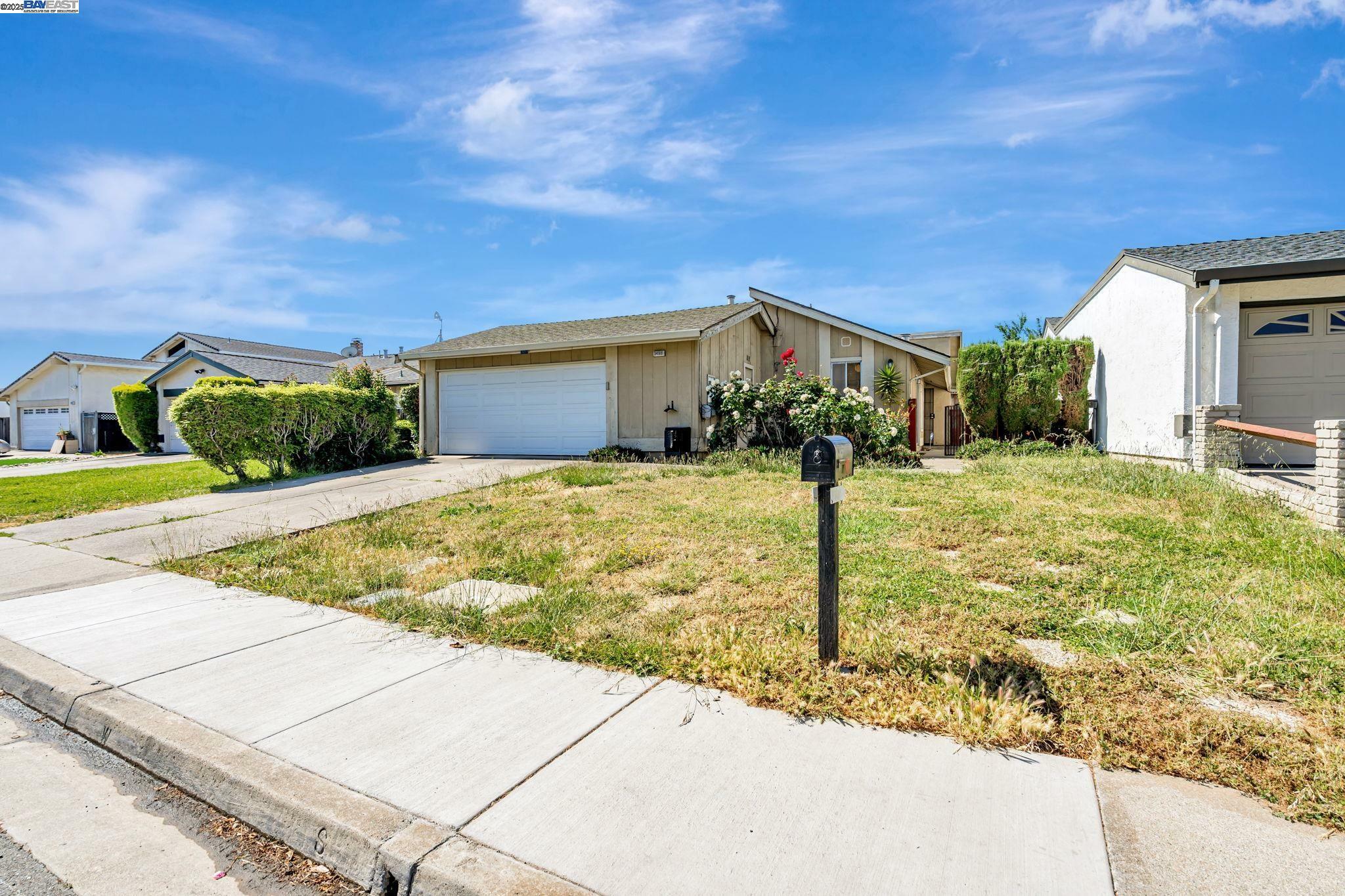 Property Photo: 34981 Skylark Dr CA 94587