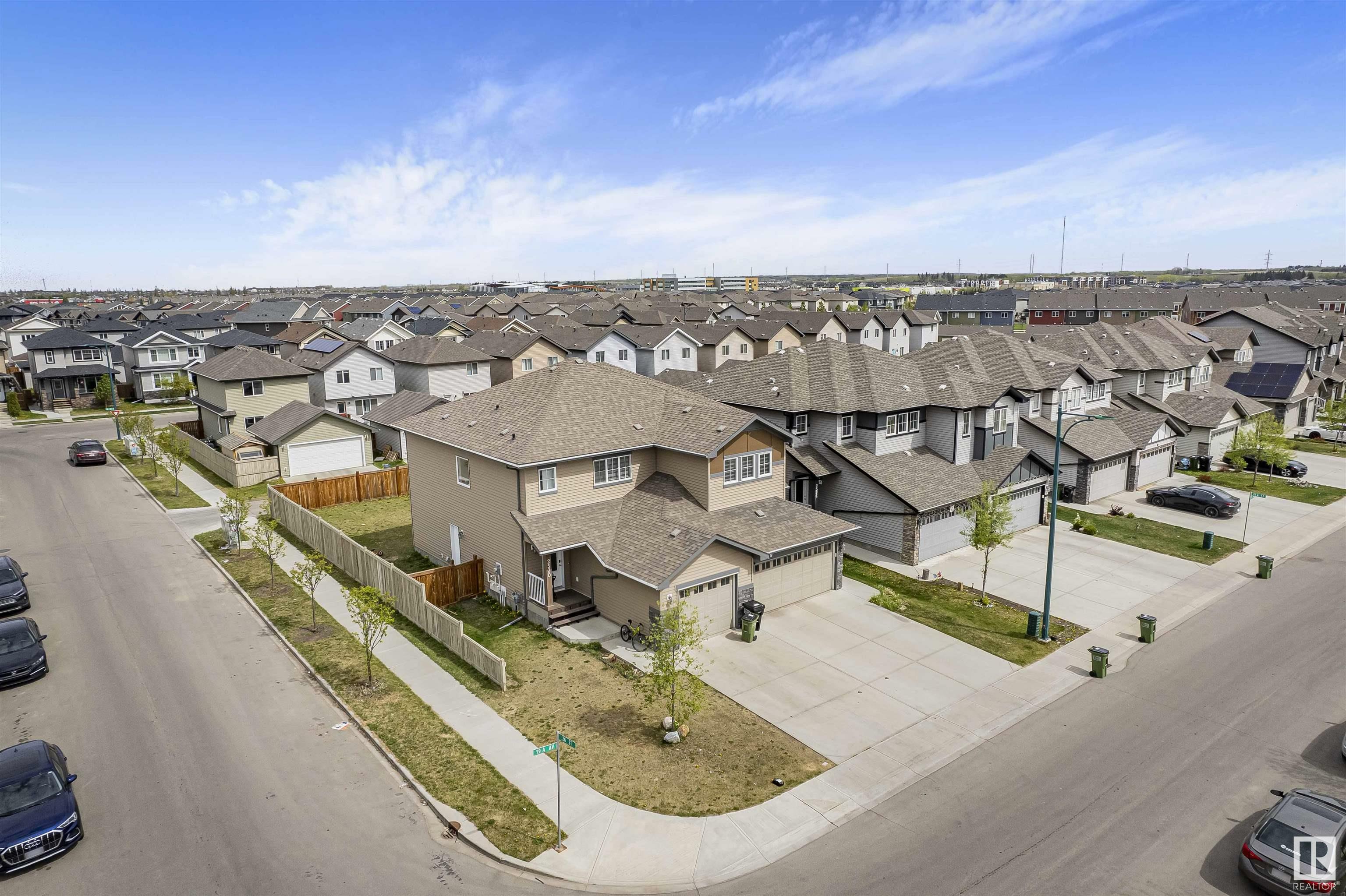 Property Photo: 2530 19A Avenue NW AB T6T 0N5