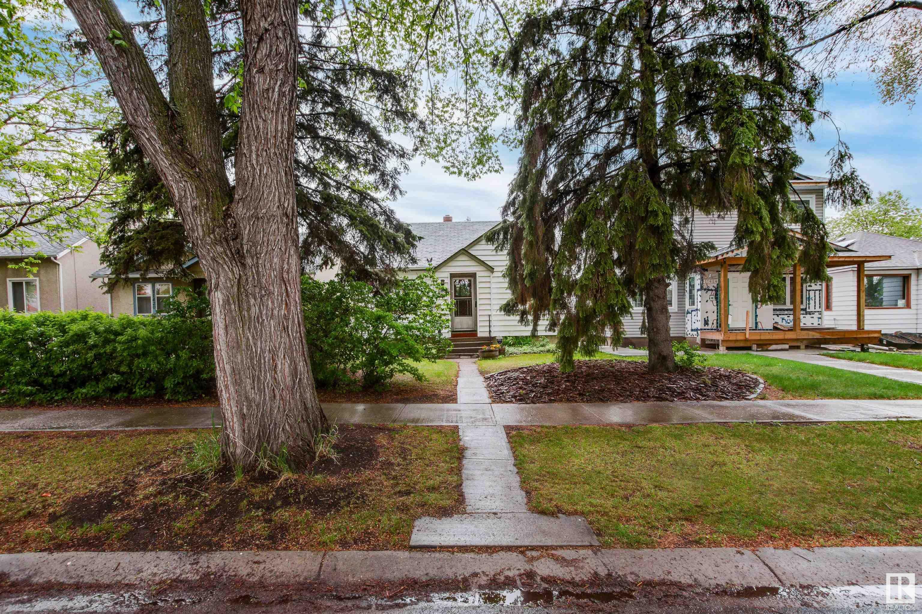 Photo de la propriété: 11422 83 Street NW AB T5B 2Y3