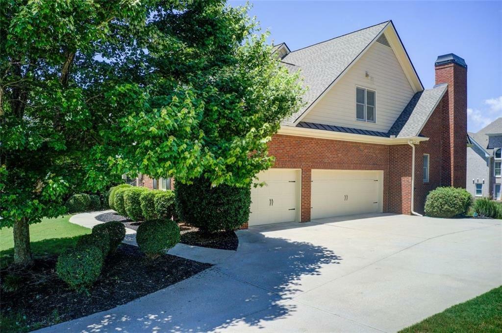 Property Photo:  737 Heritage Post Lane  GA 30017 