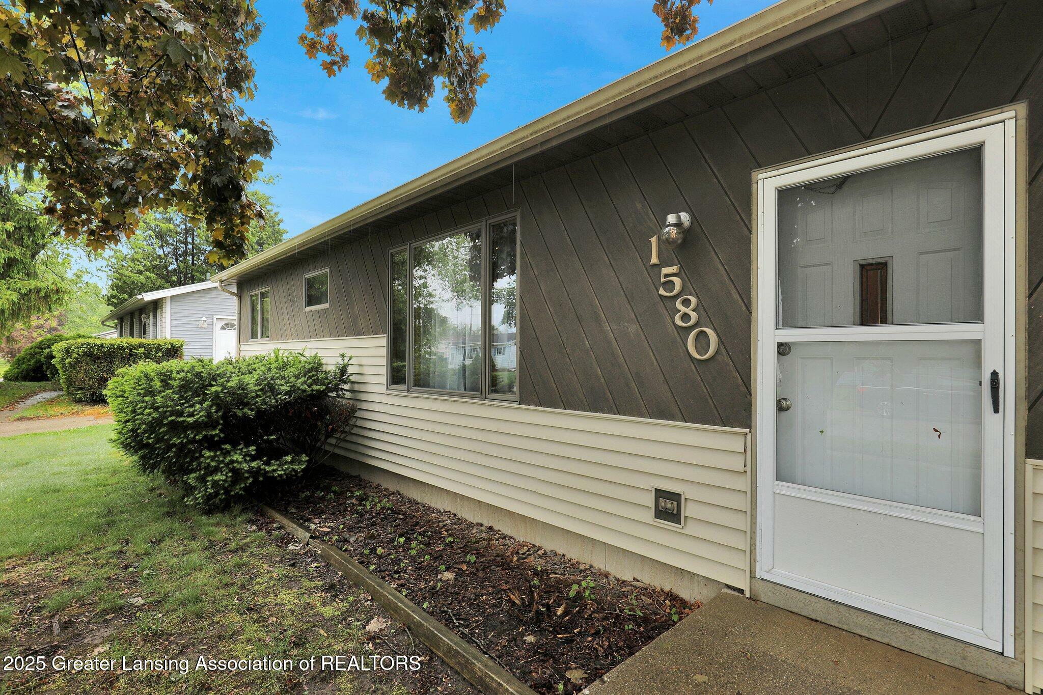 Property Photo: 1580 Grayfriars Avenue MI 48842