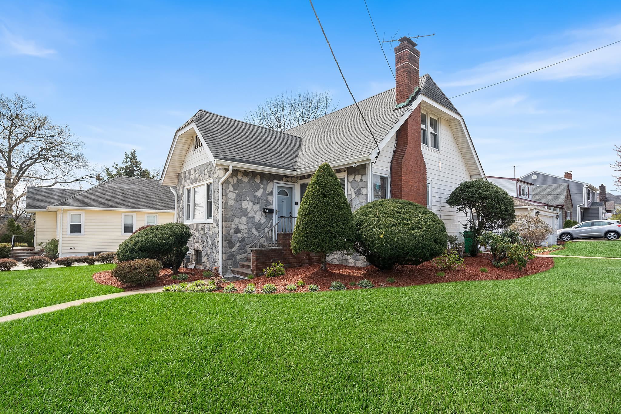 Property Photo: 121 Summit Ave NJ 07071