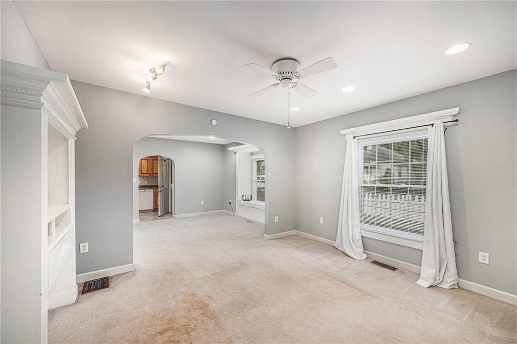 Property Photo:  614 S 7th Street  KS 66002 