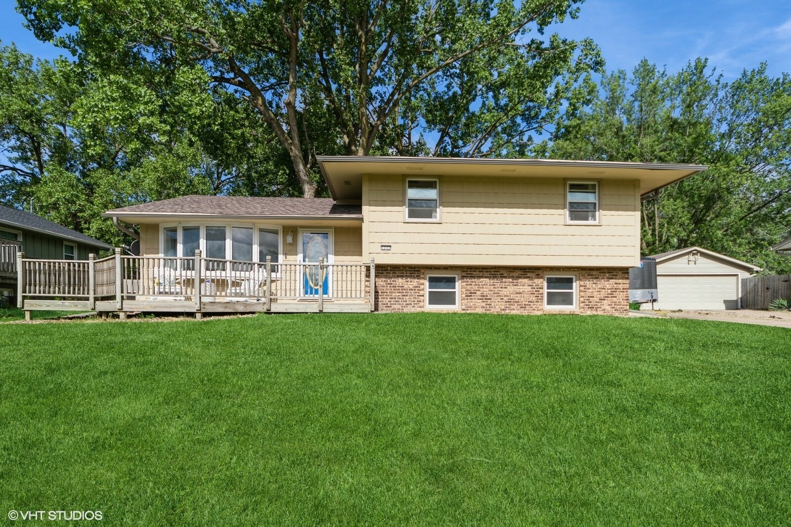Property Photo: 1223 Cherry Parkway IA 50211