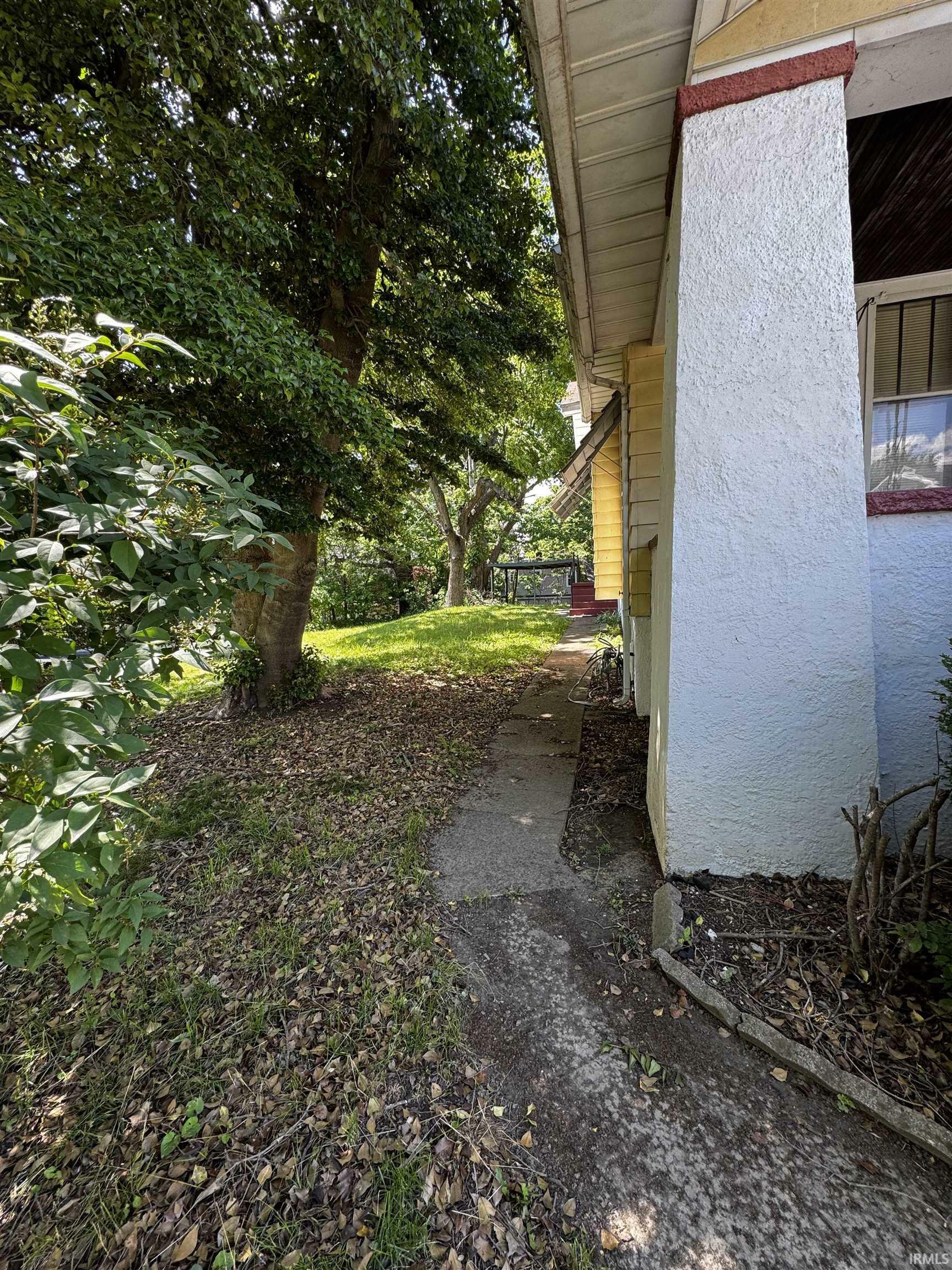 Property Photo: 2725 Marion Avenue IN 47712