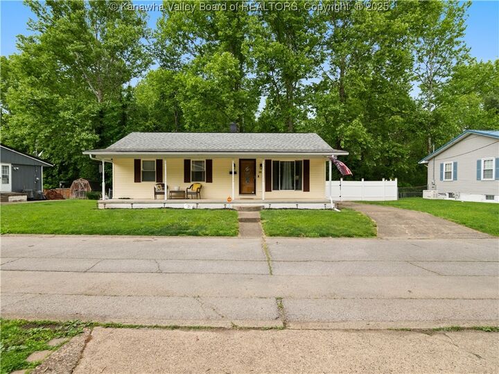 169 Monterey Drive  Saint Albans WV 25177 photo