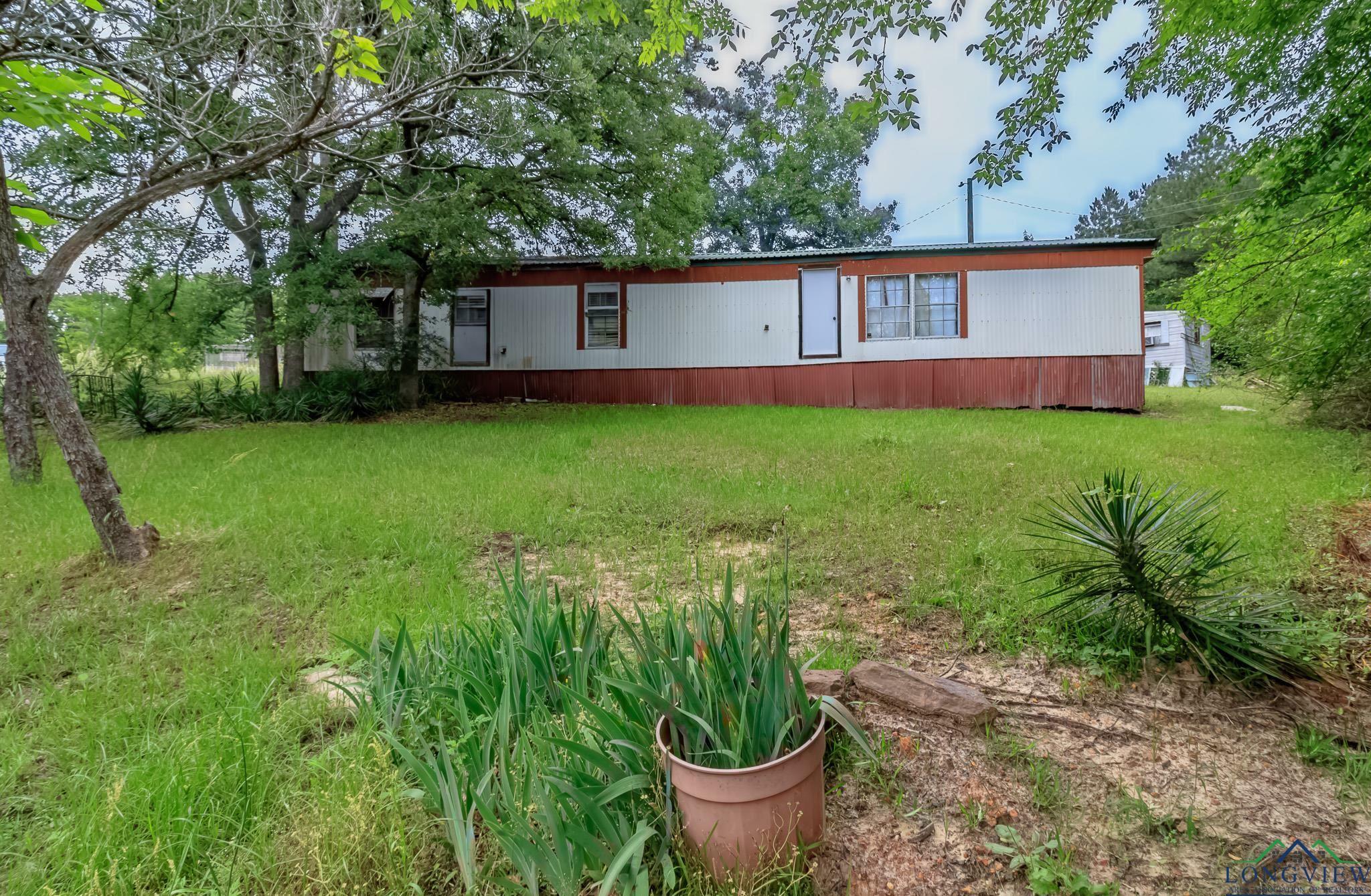 Property Photo: 326 Balboa Dr TX 75657
