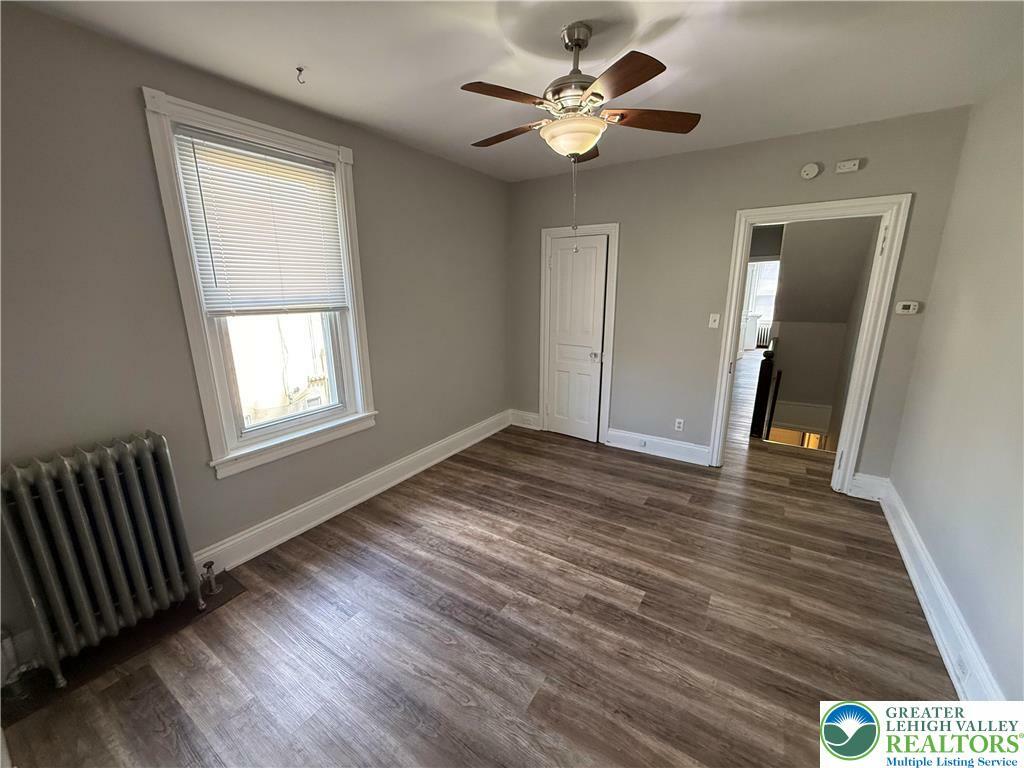 Property Photo: 1055 Seneca Street PA 18015