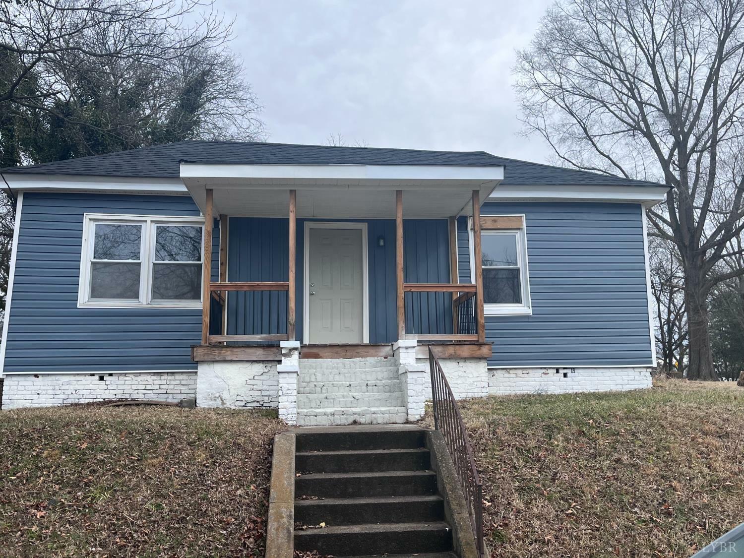 Property Photo: 321 Moffett Street VA 24541