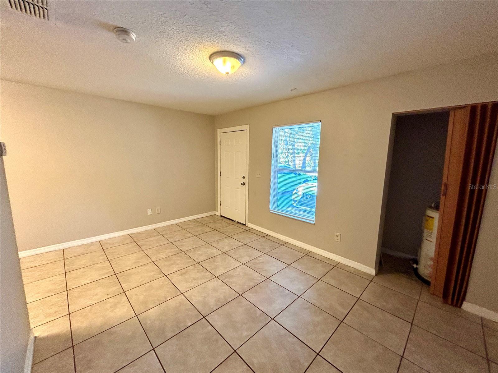Property Photo: 11727 N 12th Street 3 FL 33612
