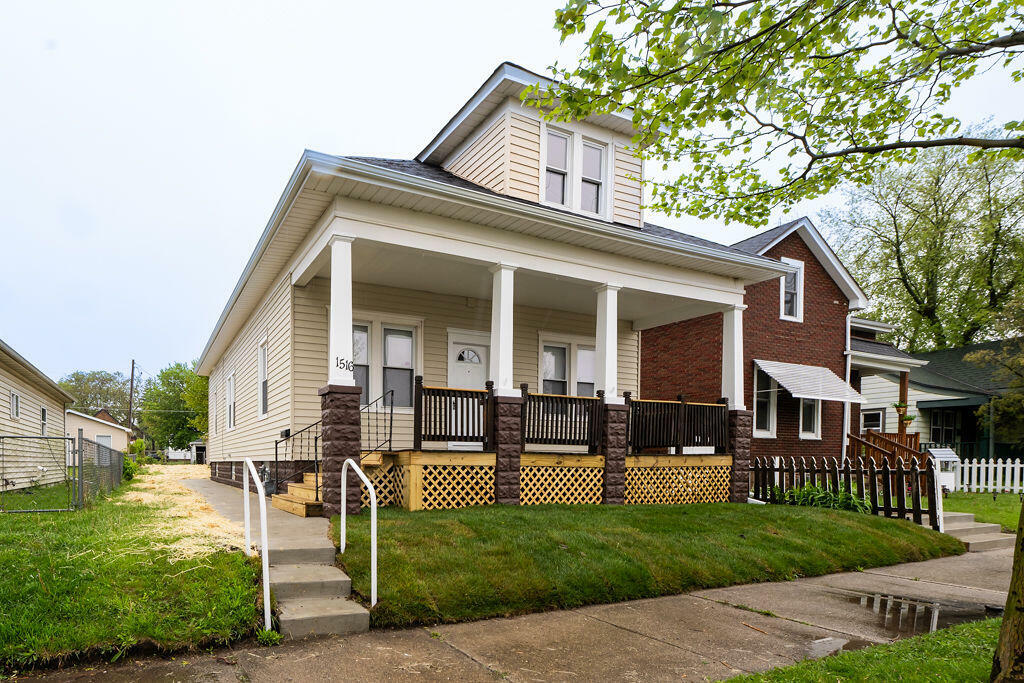 Property Photo: 1516 Blake Ave WI 53404