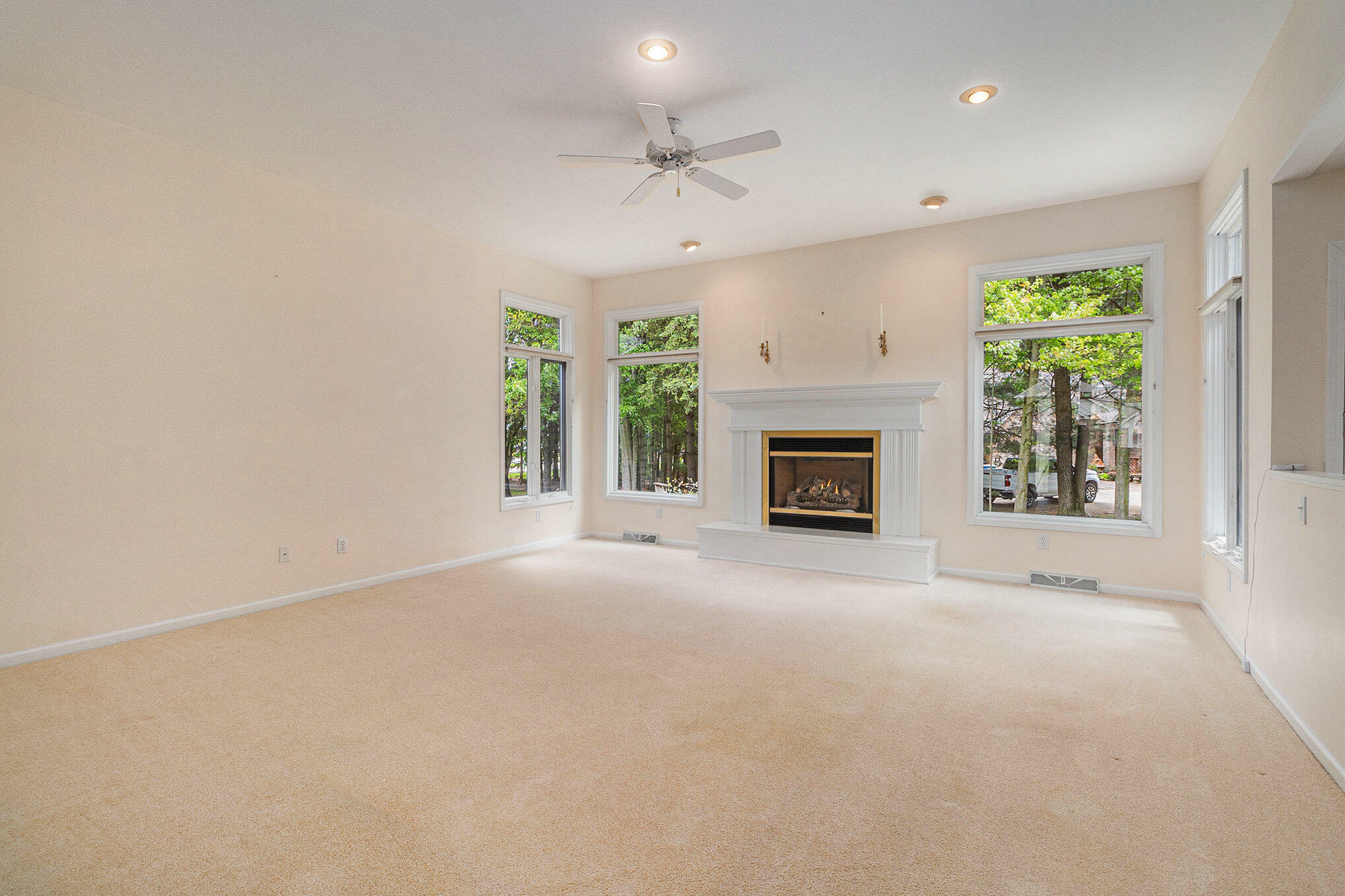 Property Photo: 189 Westchester Way MI 49015