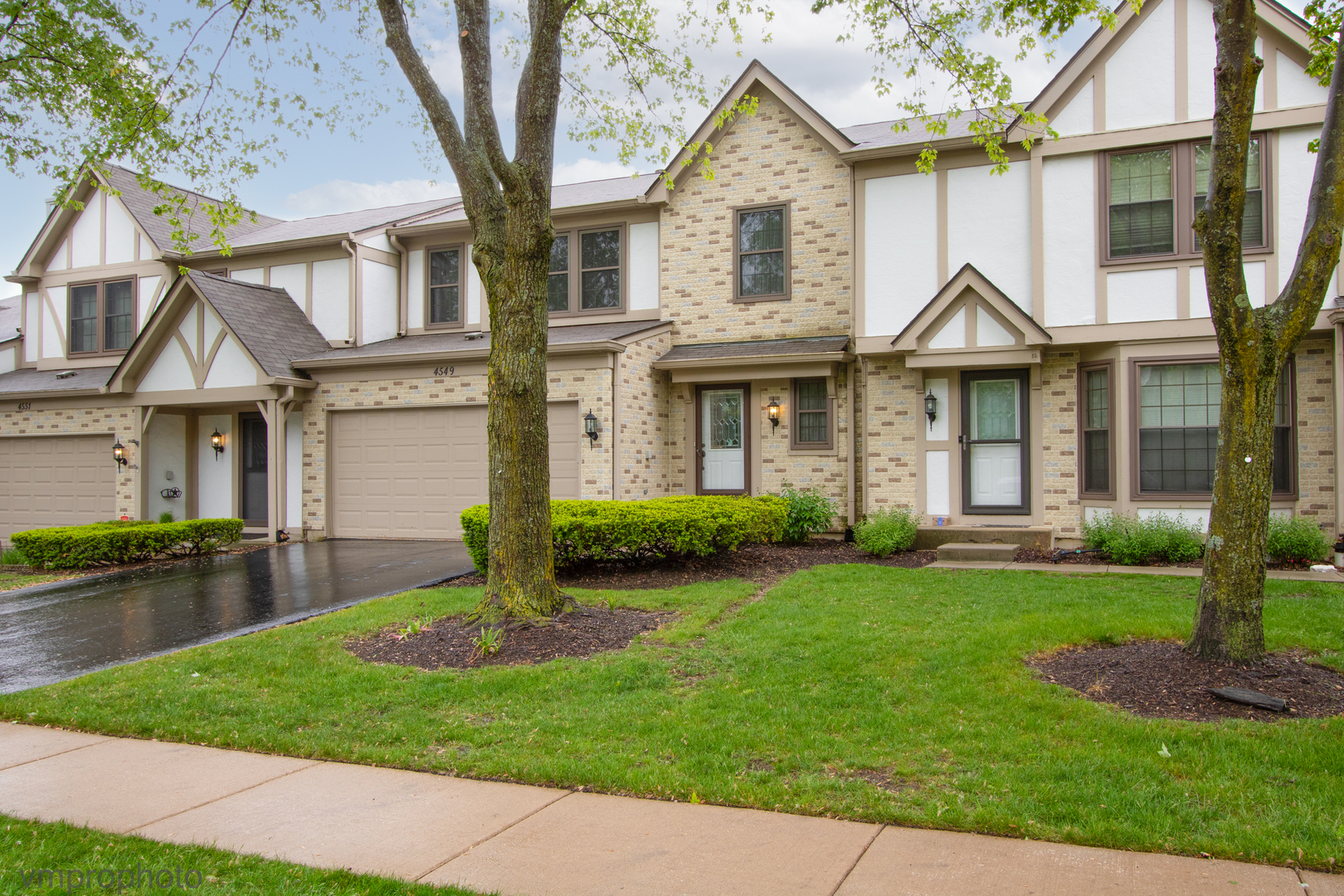 Property Photo: 4549 Topaz Drive IL 60192
