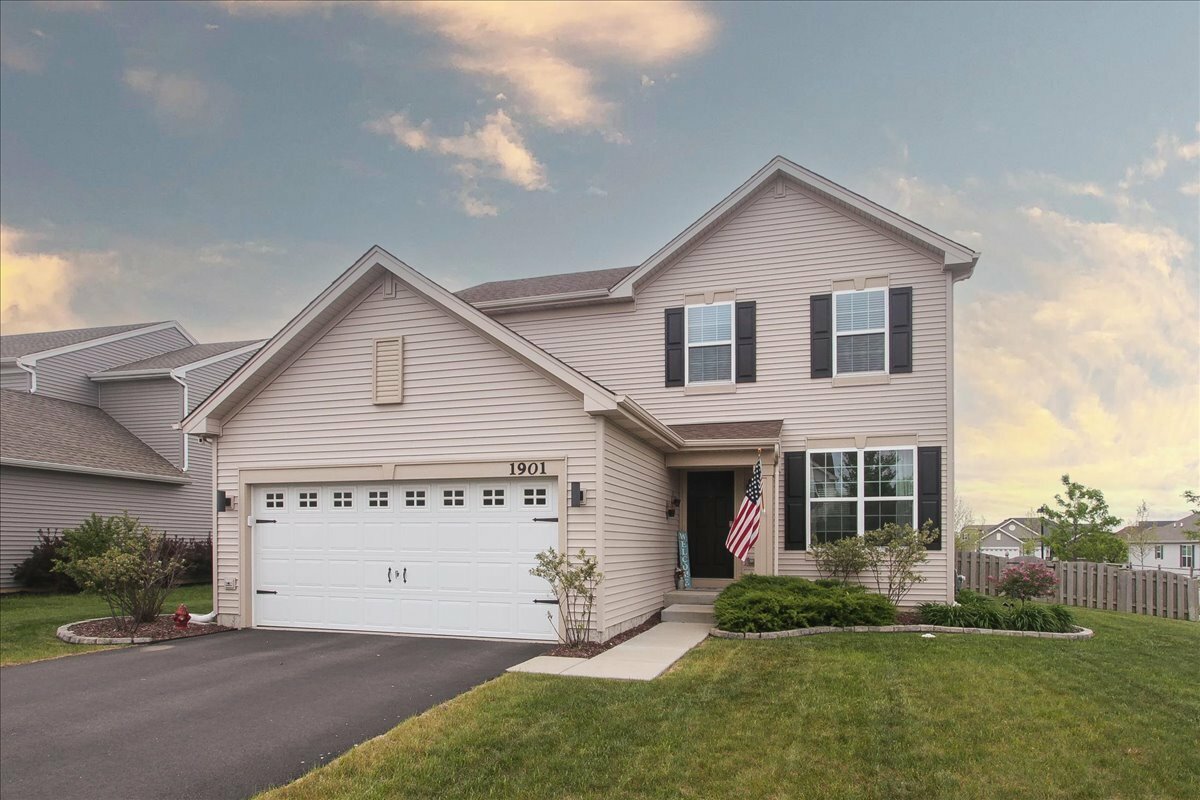Property Photo: 1901 Taos Lane IL 60020