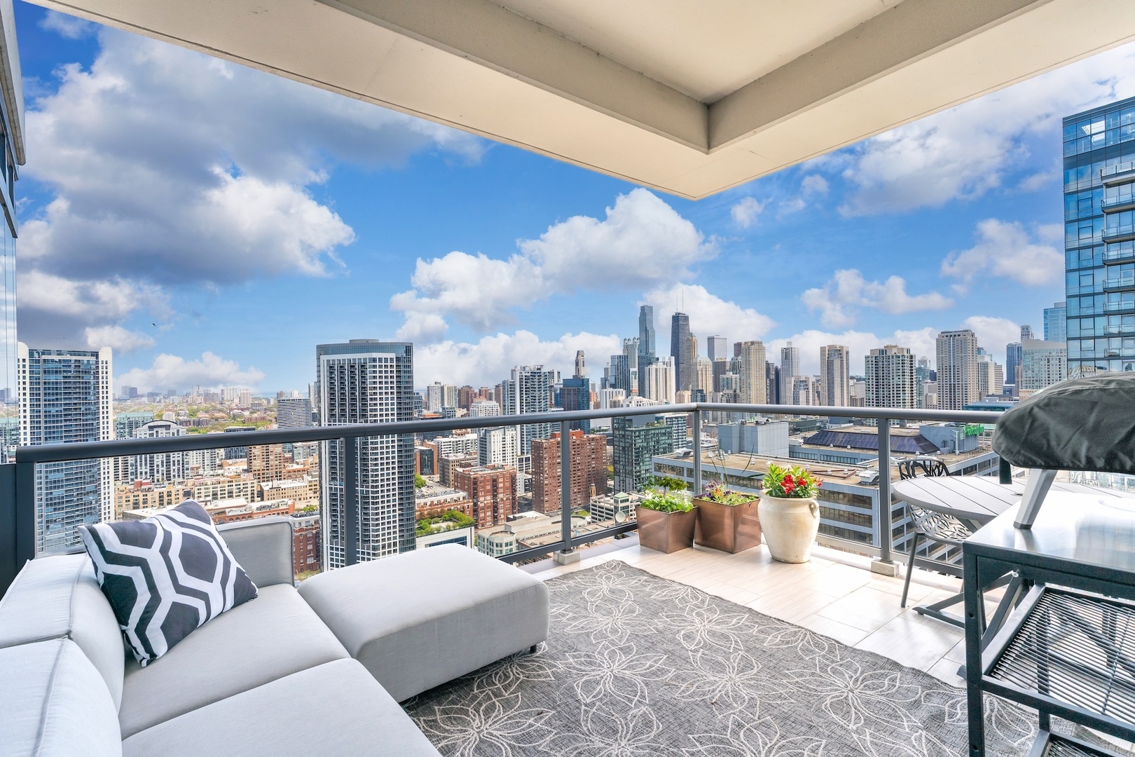 Property Photo: 333 N Canal Street 3401 IL 60606
