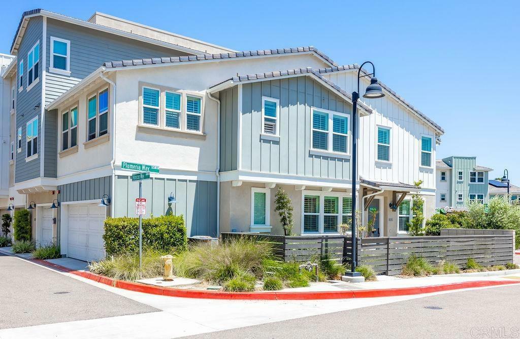 Property Photo: 1105 Hibiscus Way CA 92054