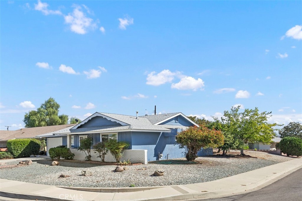25781 Interlechen Drive  Menifee CA 92586 photo