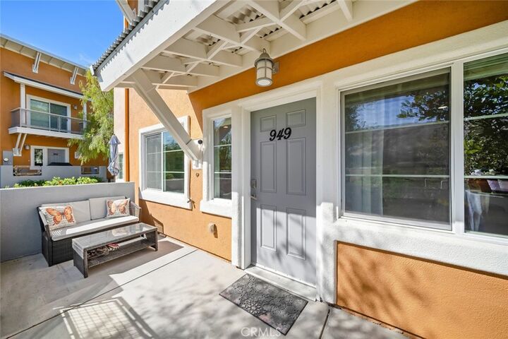 Property Photo:  949 Humbert Avenue  CA 93401 