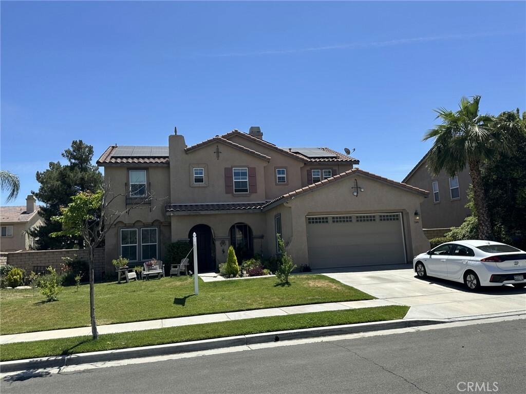 Property Photo: 1048 Paintbrush Trail CA 92545