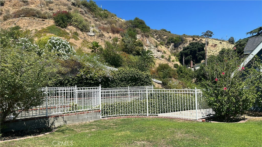Property Photo:  1125 Churchs Court  CA 91501 