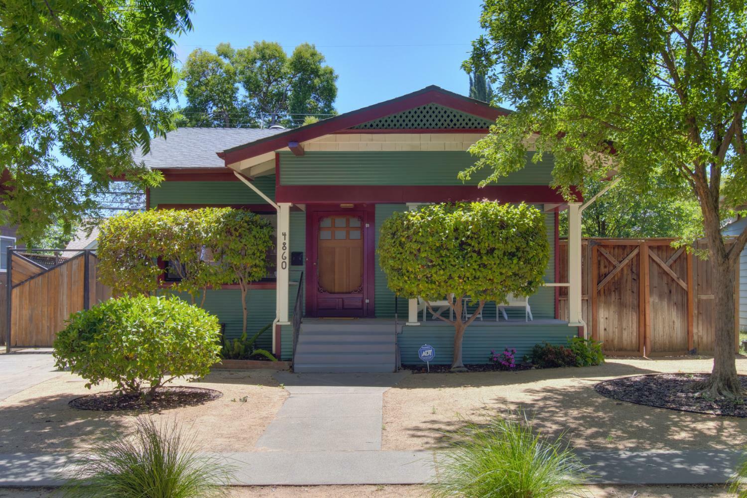 Property Photo: 4860 U Street CA 95817