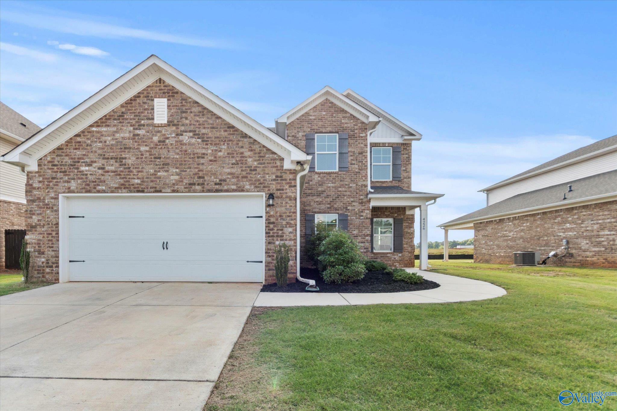 Property Photo:  4226 Textile Lane SW  AL 35805 