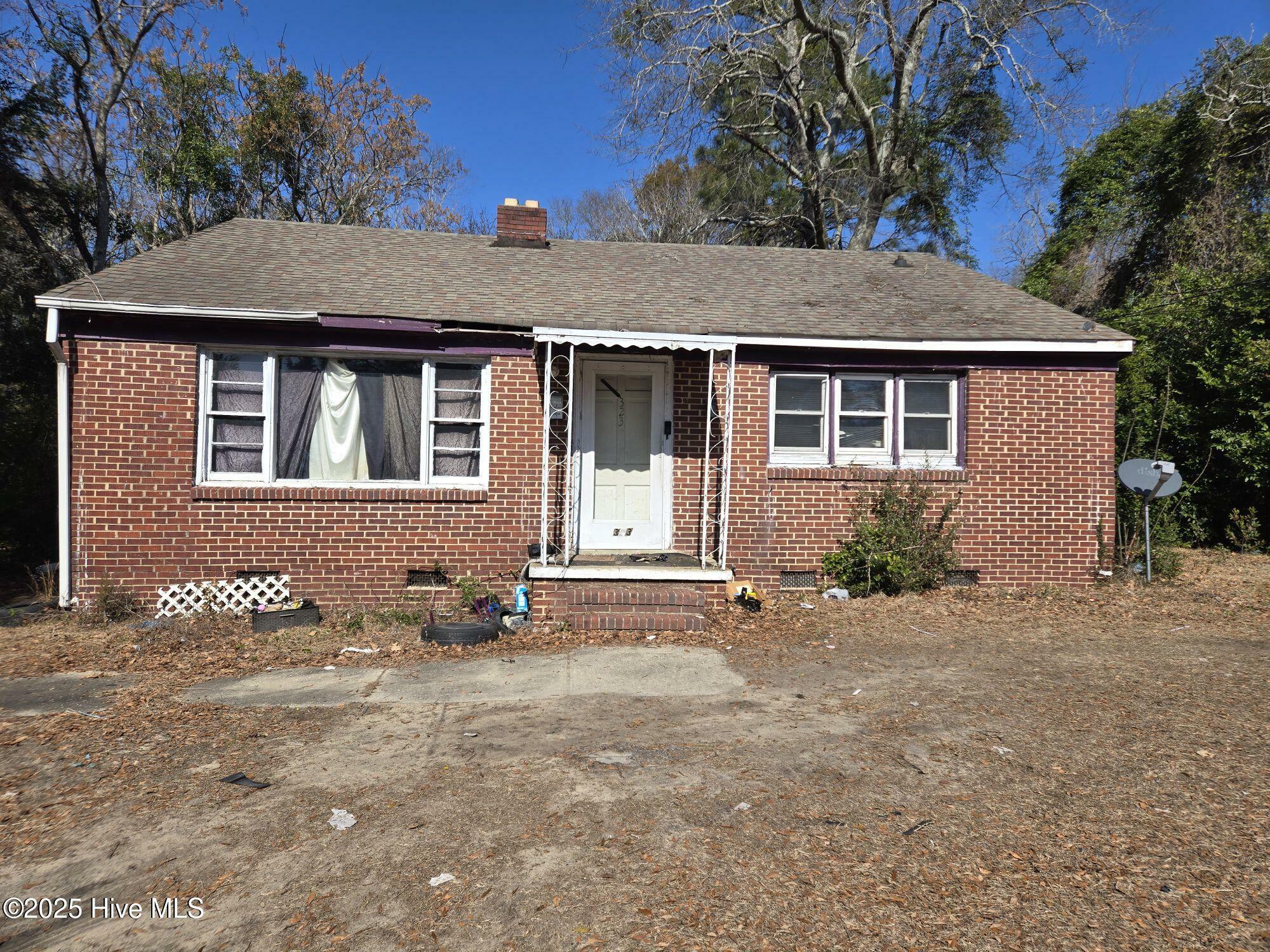 Property Photo: 323 Raleigh Street NC 28345