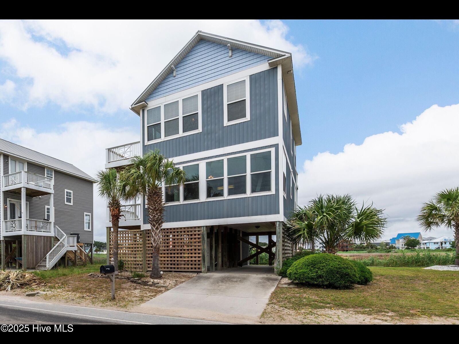 Property Photo:  1701 Canal Drive  NC 28428 