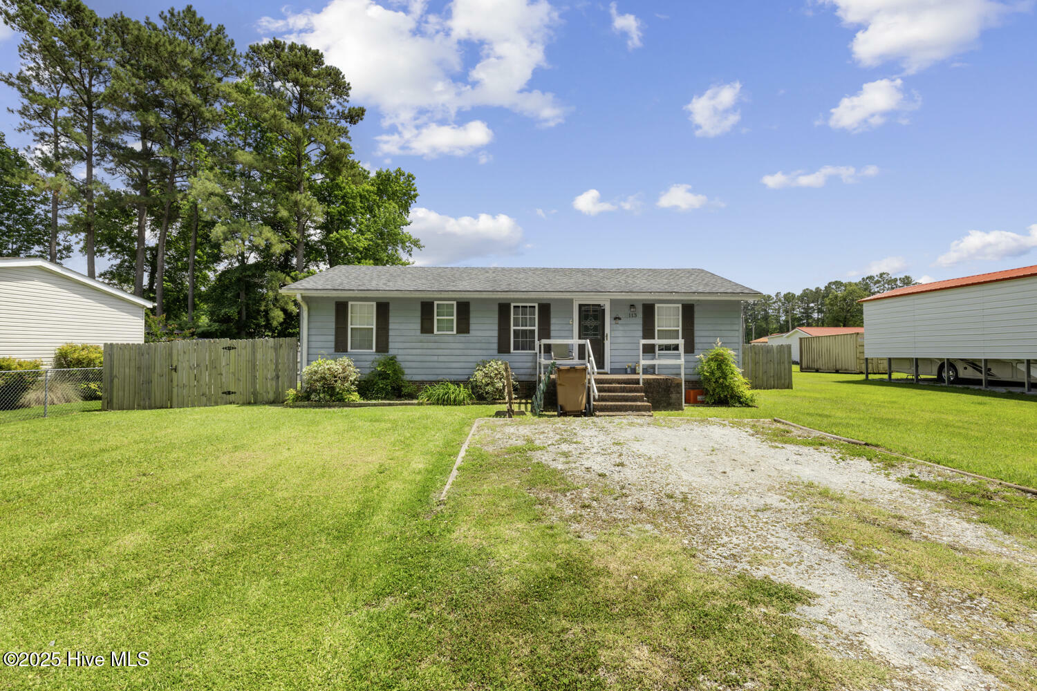 Property Photo: 113 Ives Lane NC 28540