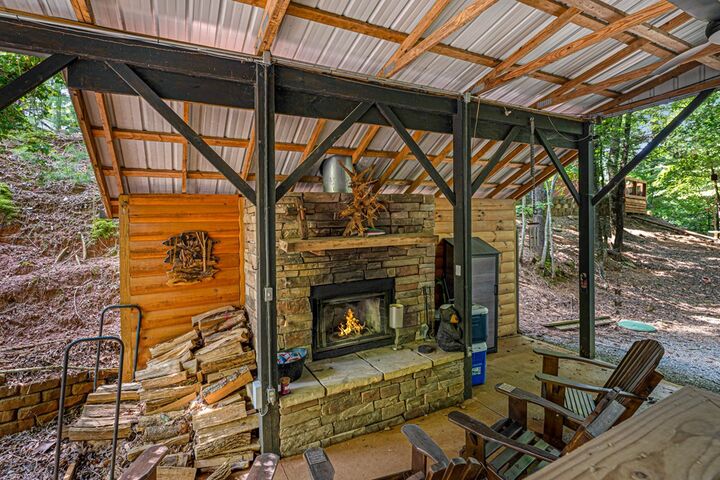 Property Photo: 44 11th Street GA 30540