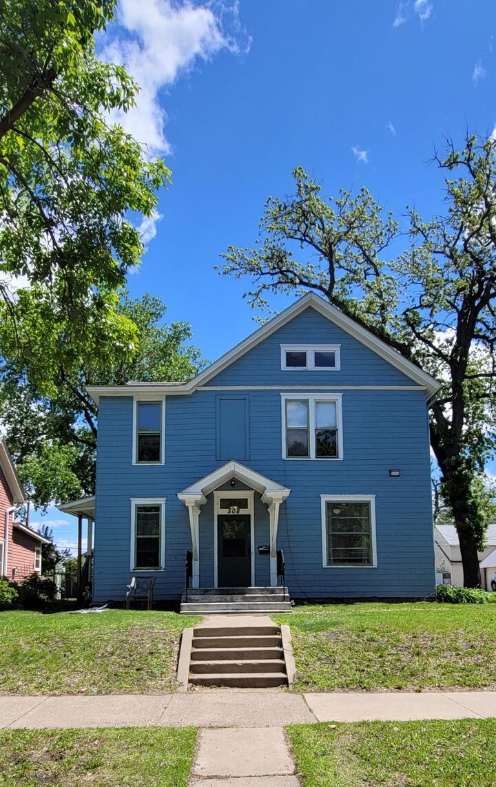 Property Photo: 508 6th Avenue S MN 56301