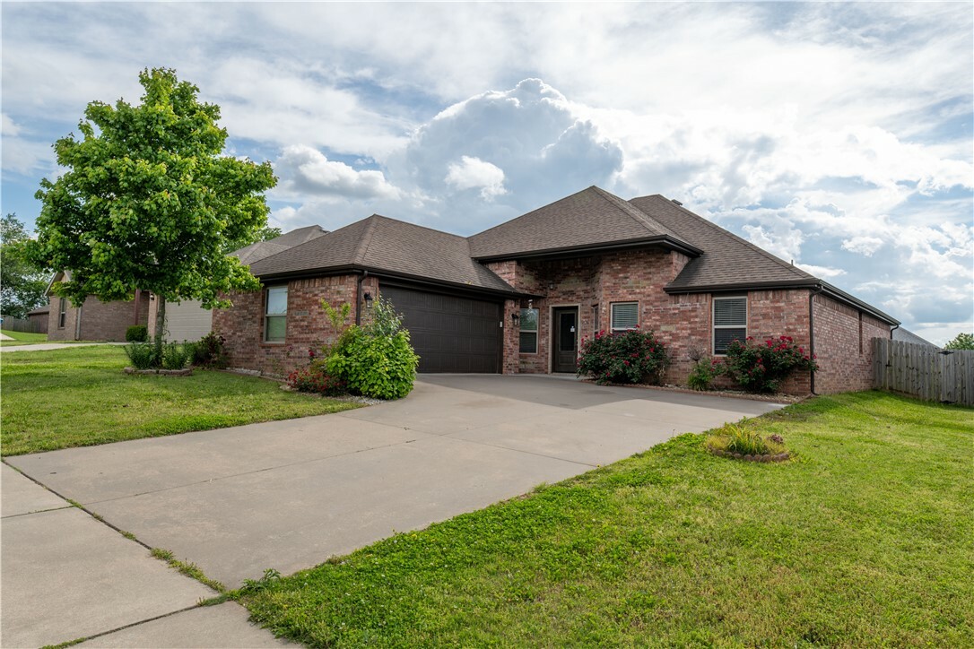 904 SW Caprington Street  Bentonville AR 72712 photo