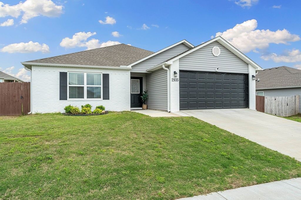 Property Photo:  2935 W Azurite Lane  AR 72727 