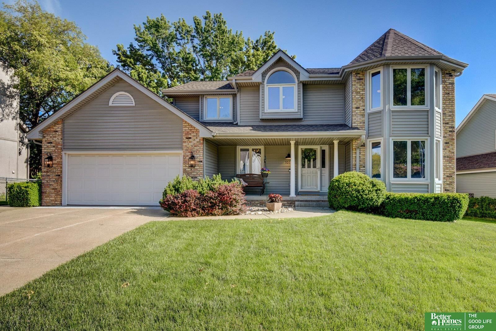 Property Photo:  1014 Hickory Hill Road  NE 68046 