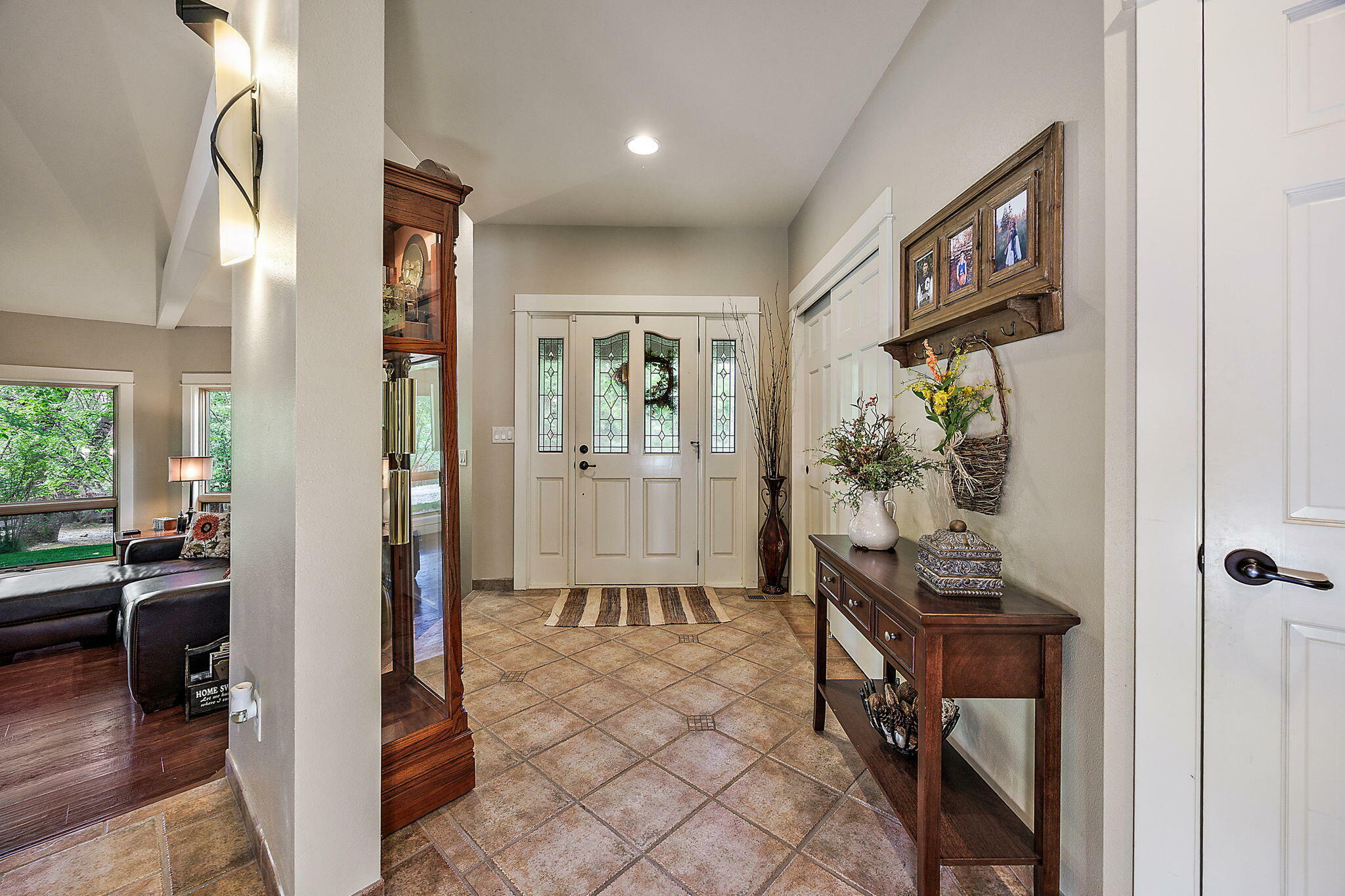 Property Photo: 191 Spring Mountain Road OR 97526