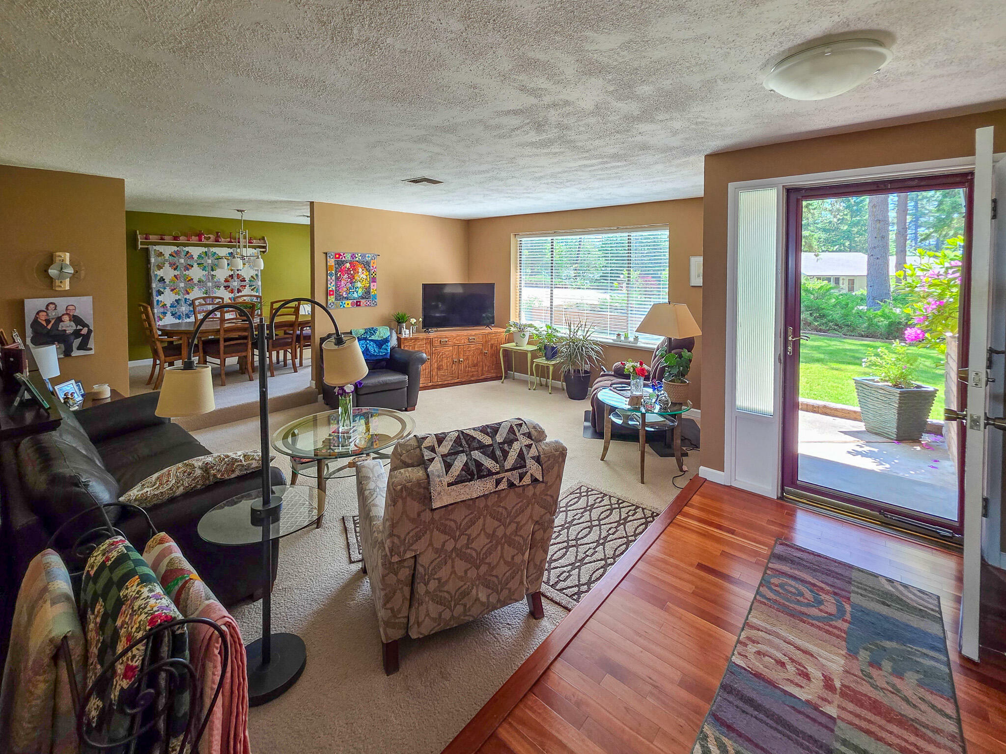 Property Photo: 290 Becklin Drive OR 97532
