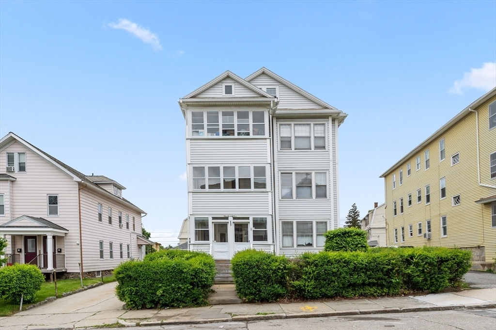 Property Photo: 174 Vernon St MA 01610